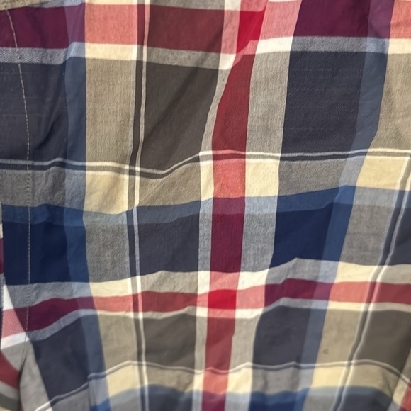 Plaid short sleeve button down shirt- size Medium - Picture 4 of 5
